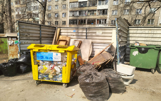 Фото Запах забастовки: Новосибирск начал тонуть в отходах на второй день протеста мусорщиков 4